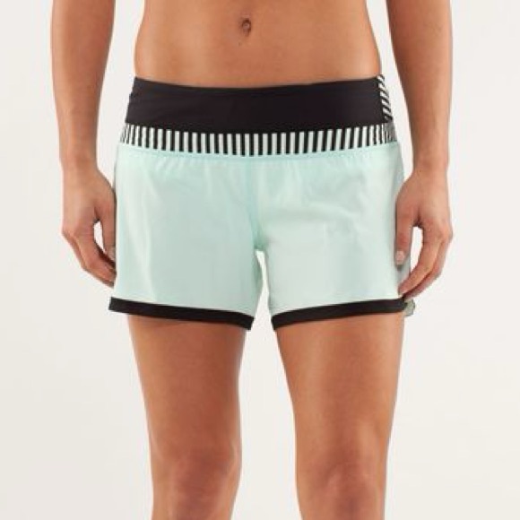 Lululemon Groovy Run Short Mint Moment Size 12 Women’s Running Shorts‎ - Picture 1 of 9